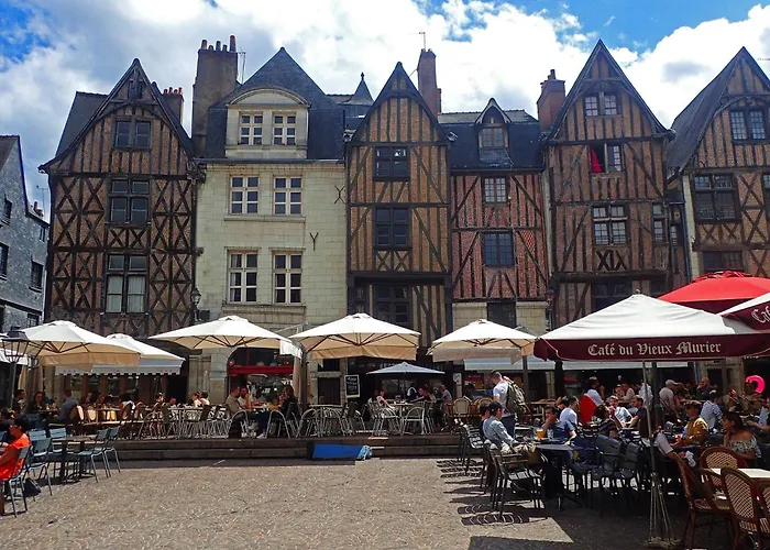 Tres Beau Quartier Cathedrale Bord De Loire * تور