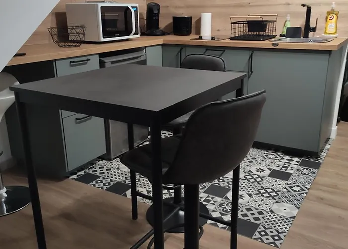 Tres Beau Quartier Cathedrale Bord De Loire Tours